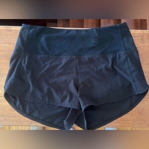 Black Lululemon 2.5 inseam Speed up high rise shorts
